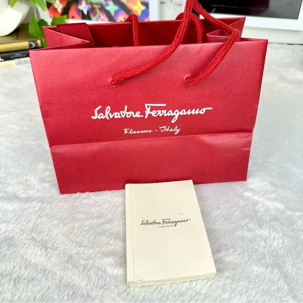 Salvatore Ferragamo red paper shopping bag and booklet - Picture 2 of 5